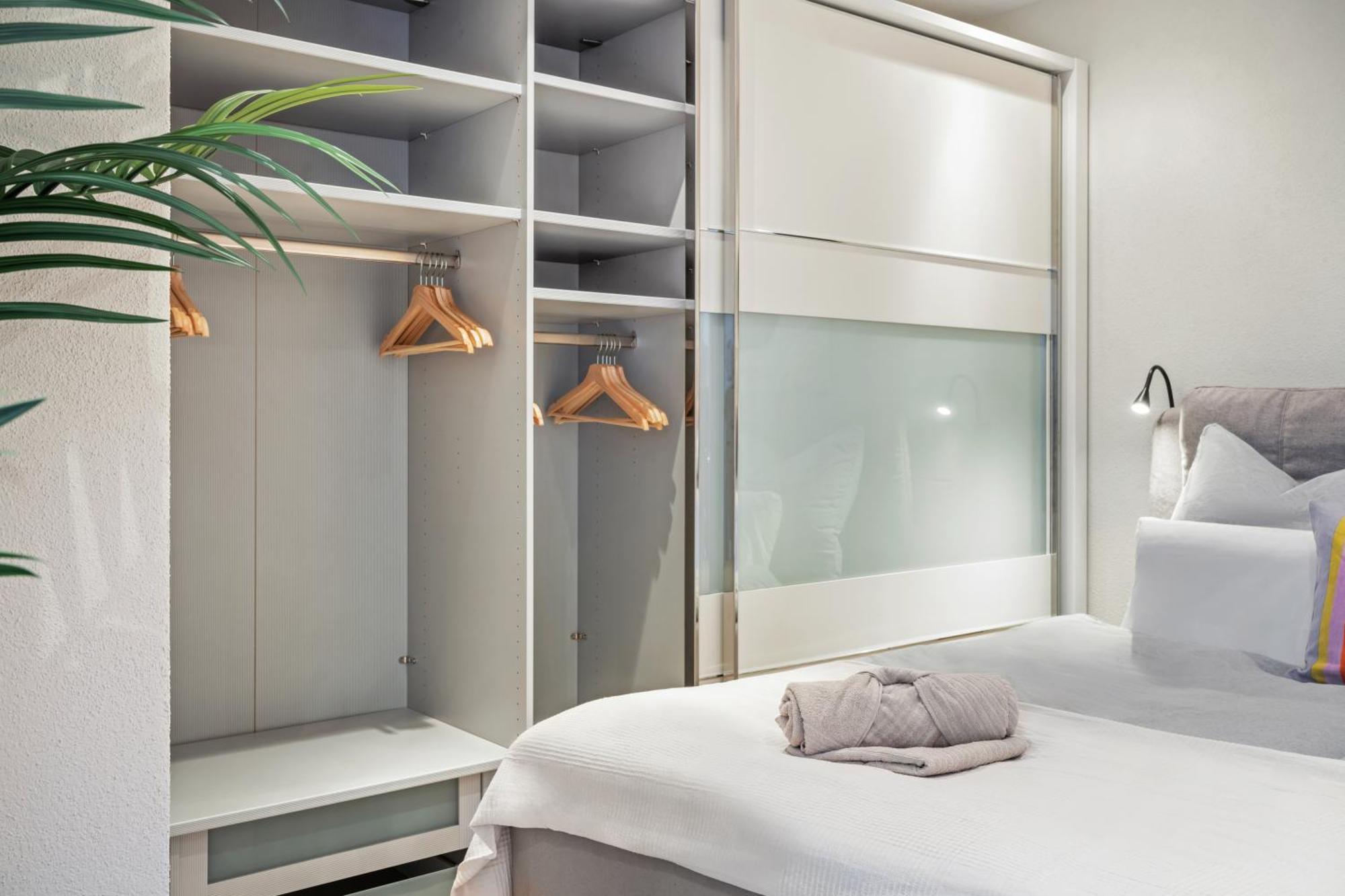 Edler Wohnraum Schwanenteich-Suite Mit Balkon, Kaffeevollautomat, Lift & Parkplatz Zwickau Exterior foto